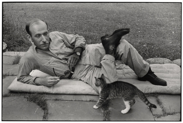 cartier_bresson_Saul Steinberg in Vermont, 1947