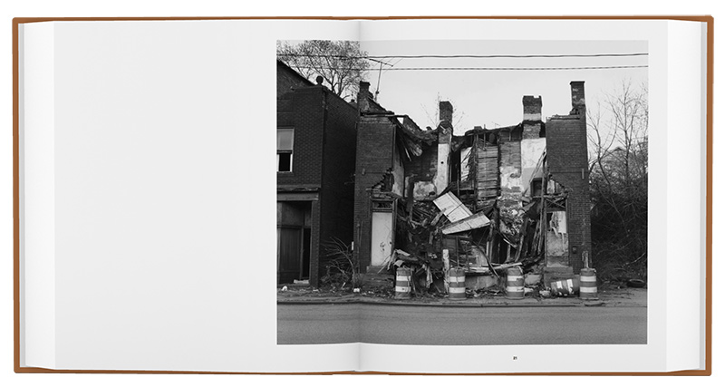 The-notion-of-Family-Latoya-Ruby-Frazier-Aperture-visuel-4